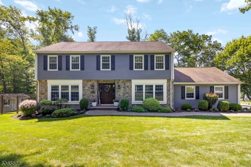 6 Wyckoff Way  Morris Plains Boro NJ 07950 photo