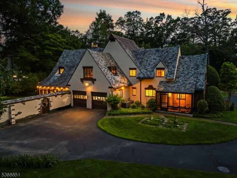 Property Photo: 945 Woodland Ave NJ 07060