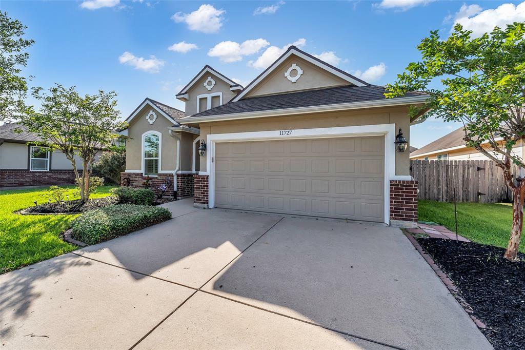Property Photo: 11727 Diamond Court Court TX 77535