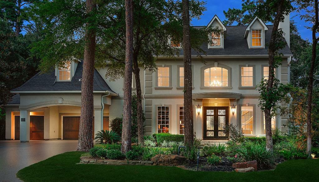 Property Photo: 303 S Silvershire Circle TX 77381
