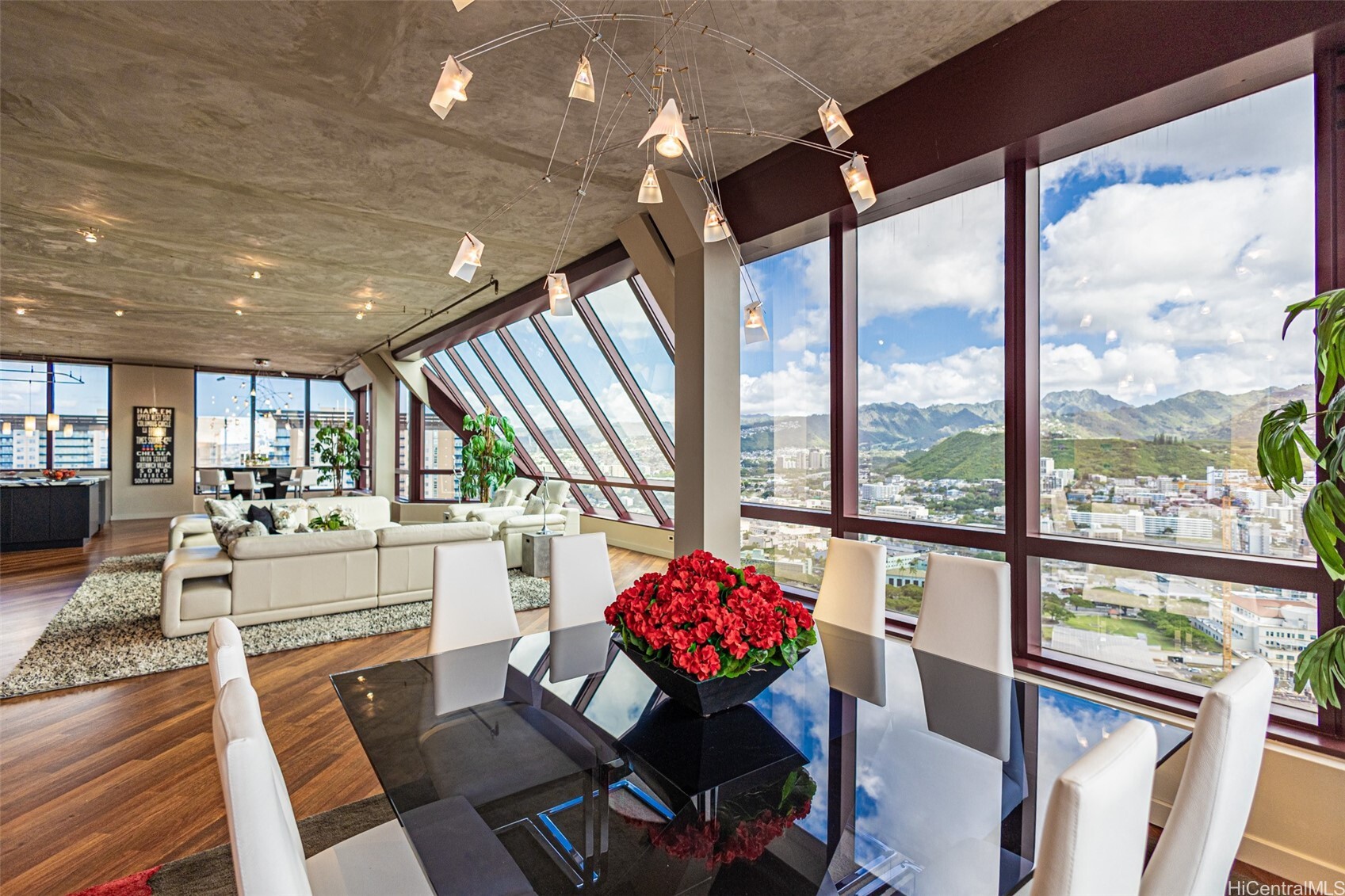 725 Kapiolani Boulevard 3903  Honolulu HI 96813 photo