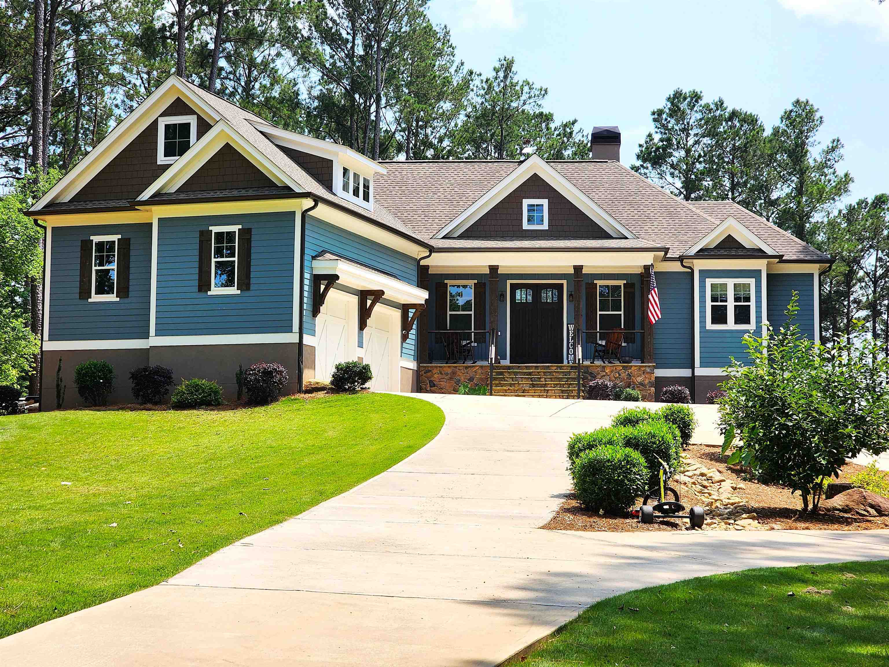 Property Photo: 1090 Forest Heights GA 30642