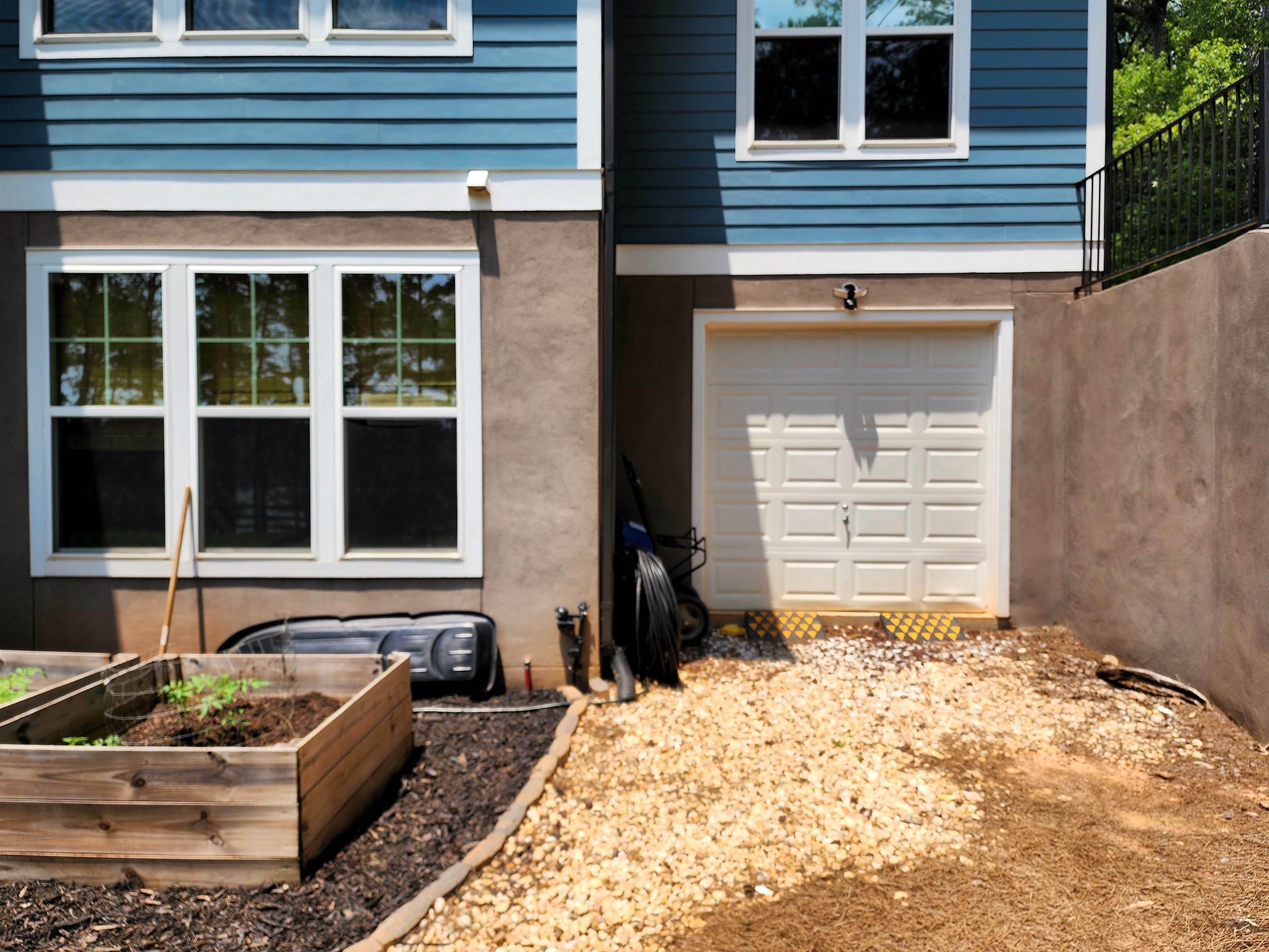 Property Photo: 1090 Forest Heights GA 30642