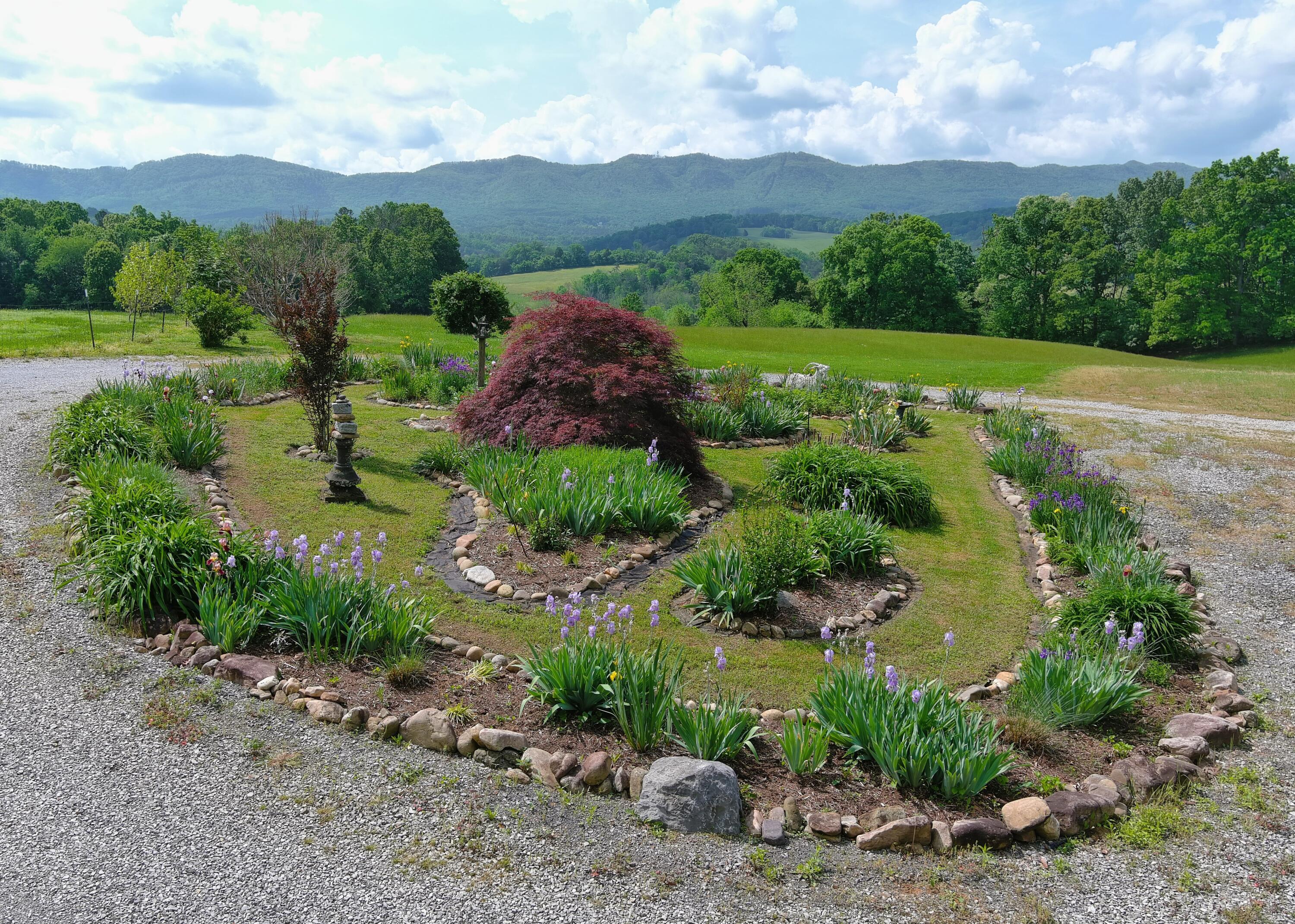 Property Photo: 7545 Cedar Creek Road TN 37743