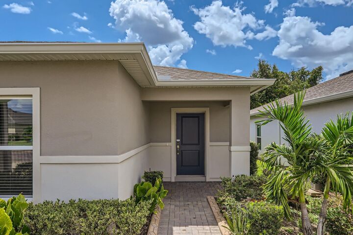 Property Photo:  185 Hamlet Loop  FL 33837 