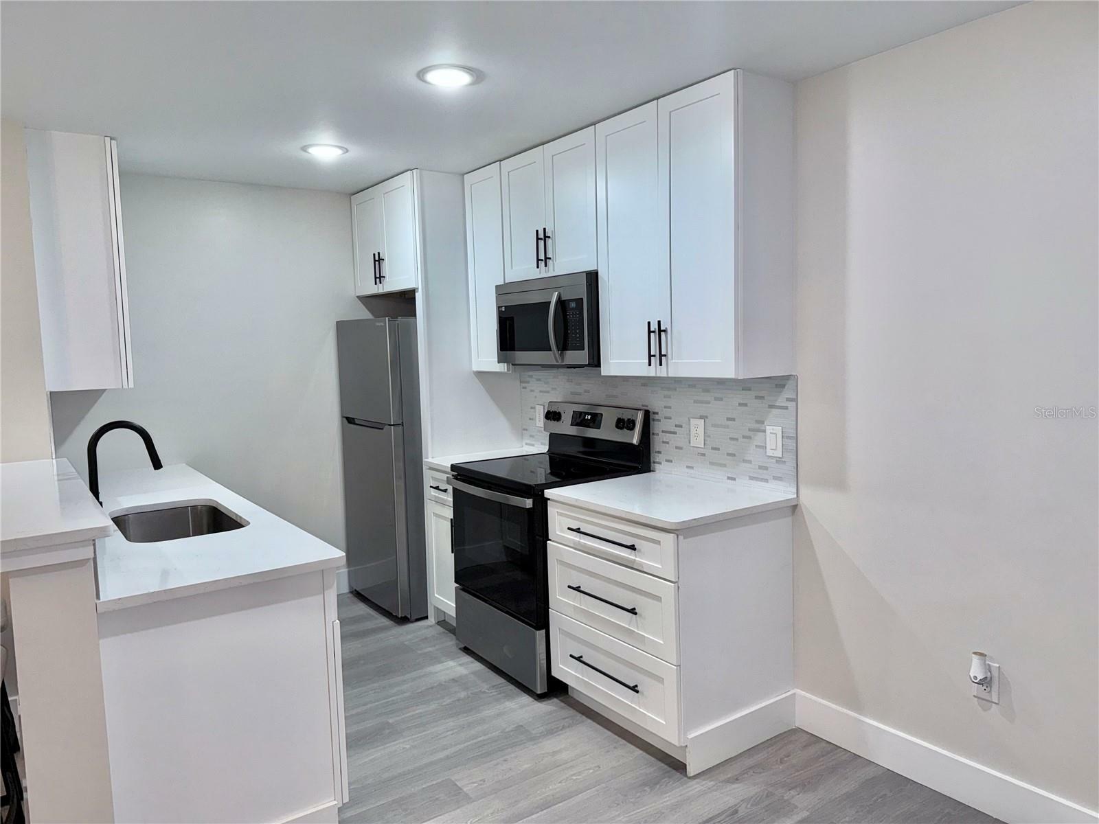 Property Photo: 2592 Grassy Point Drive 106 FL 32746