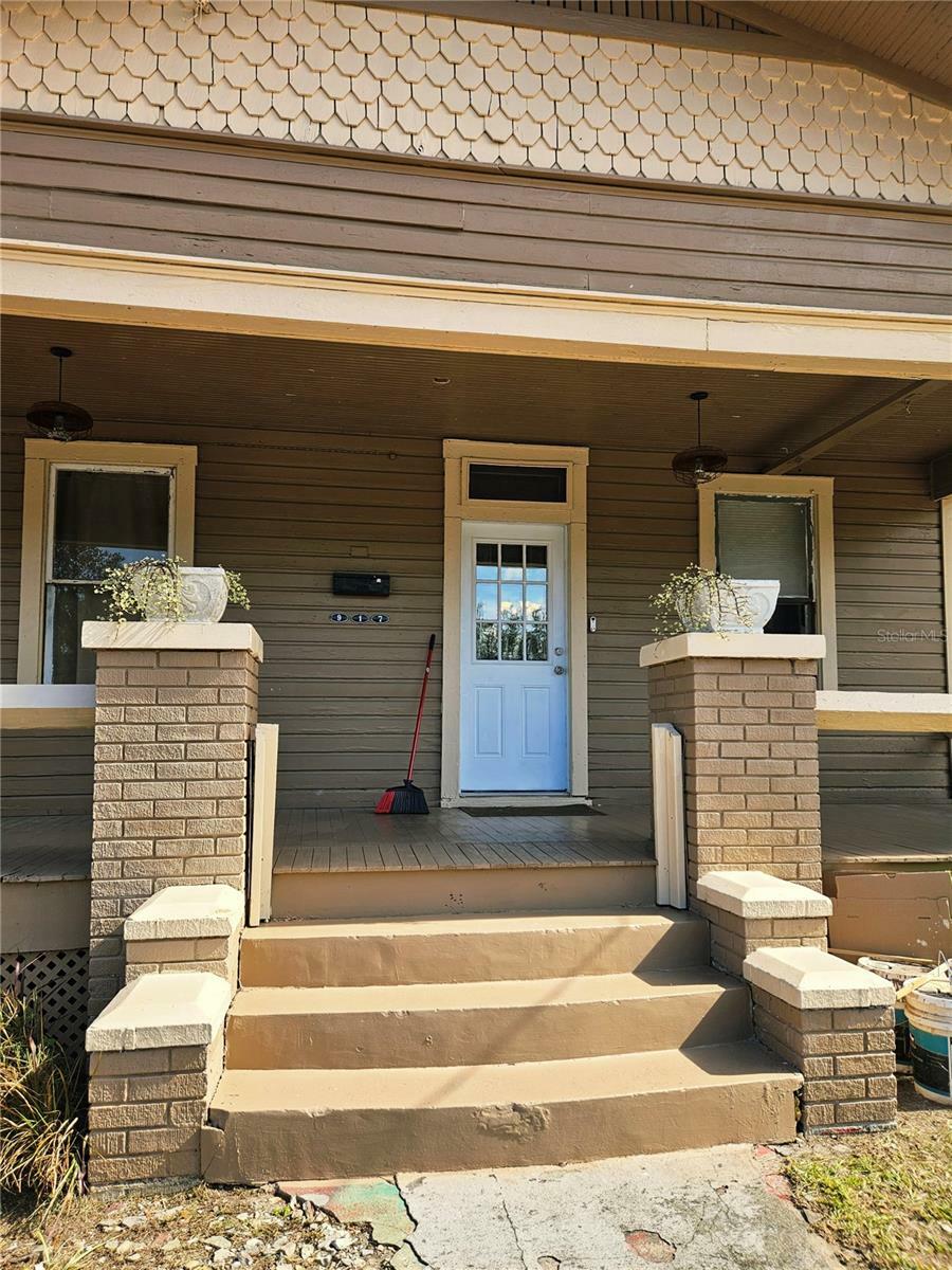 Property Photo:  917 E 15th Avenue  FL 33605 