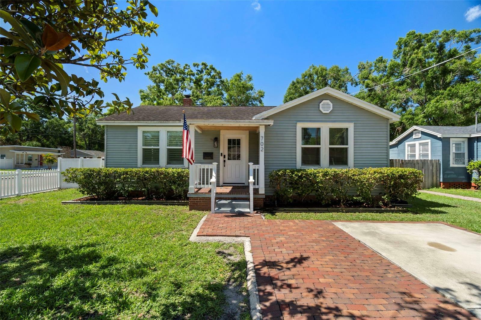 Property Photo: 702 W Kentucky Avenue FL 33603