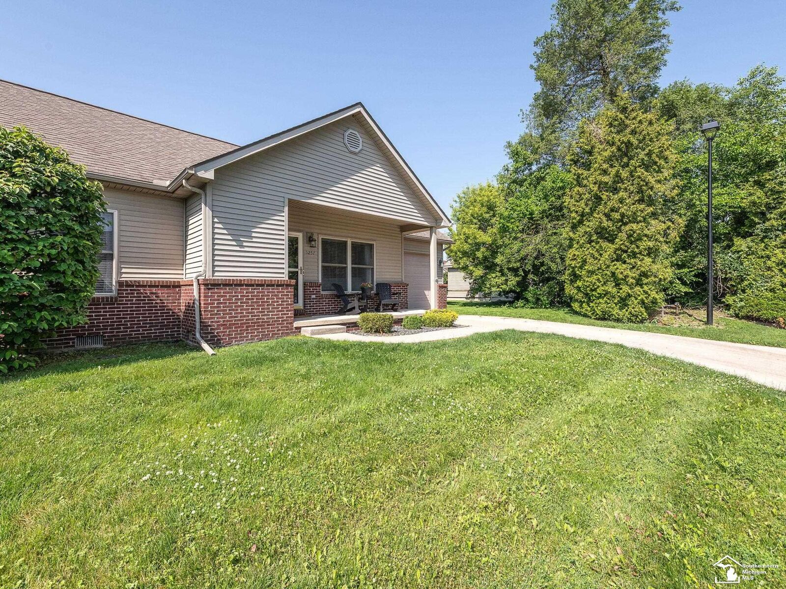 Property Photo:  5257 Torrington Drive  MI 48161 