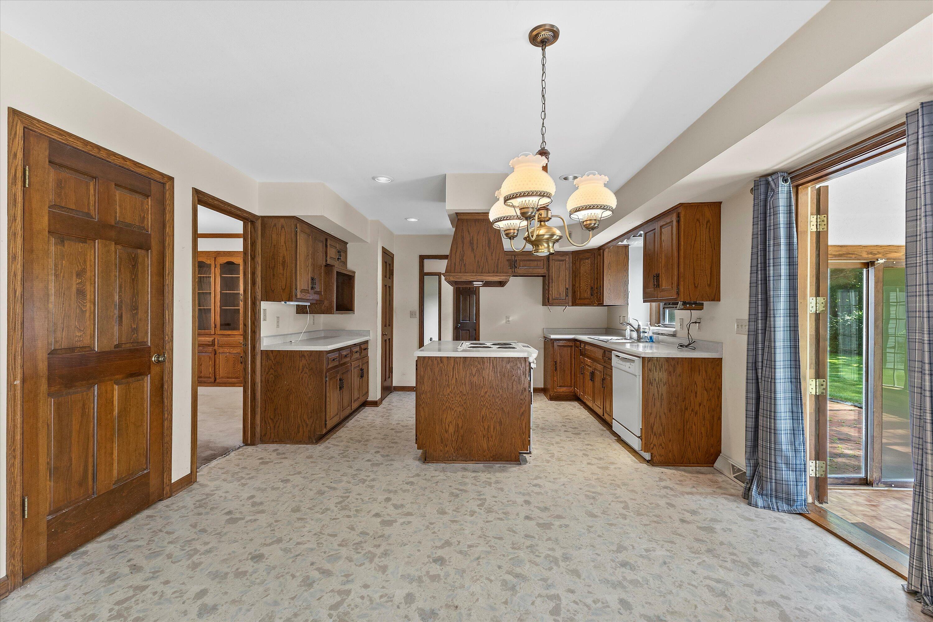 Property Photo:  2490 Keats Dr  WI 53045 