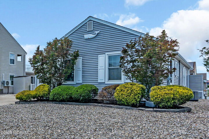 Property Photo: 82 Spinnaker Court NJ 08721