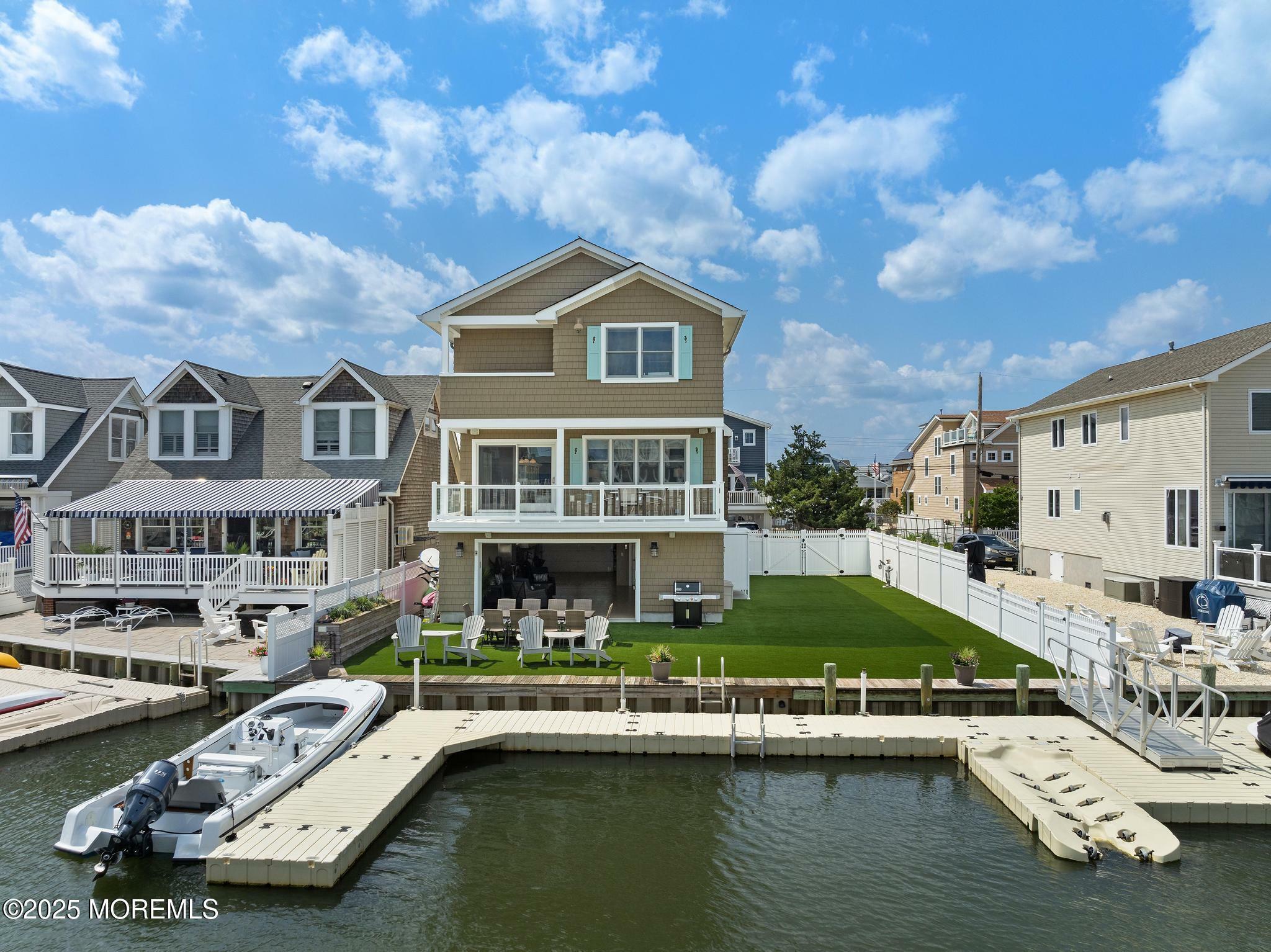 Property Photo: 6 Pearce Court NJ 08736