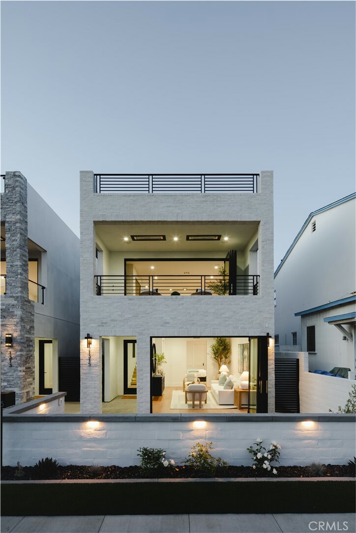 1315 Ocean Avenue  Seal Beach CA 90740 photo