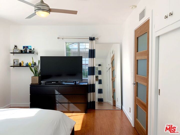 Property Photo:  6840 Orion Avenue  CA 91406 
