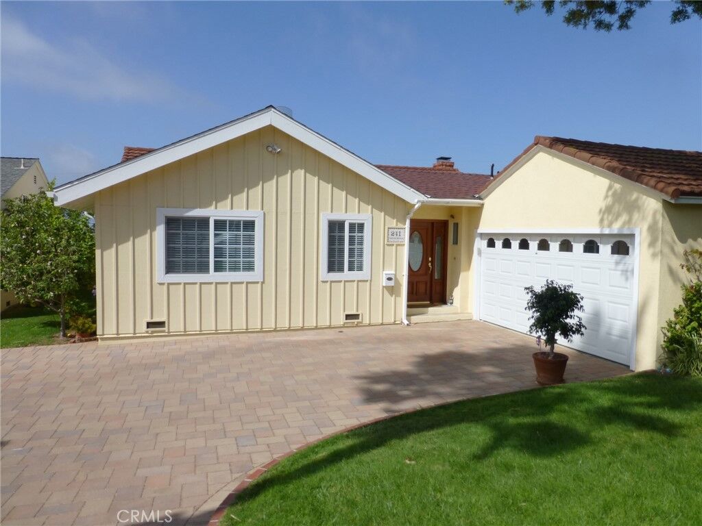 Property Photo: 241 Paseo De Granada CA 90277