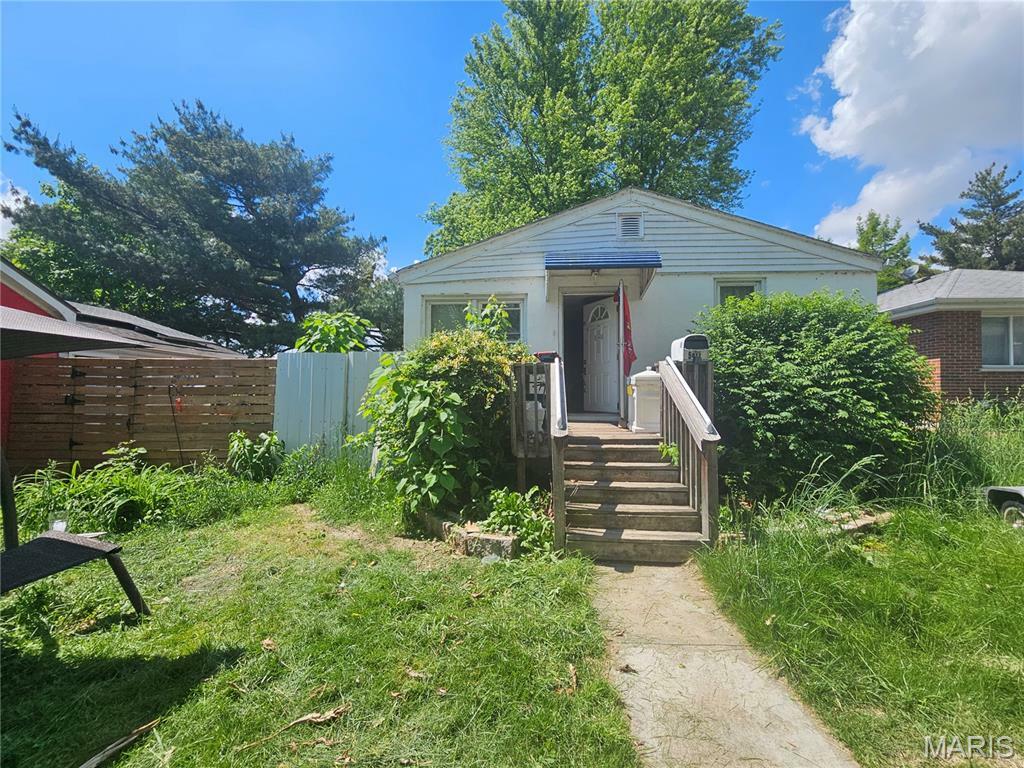 Property Photo: 5417 Pennsylvania Ave MO 63111