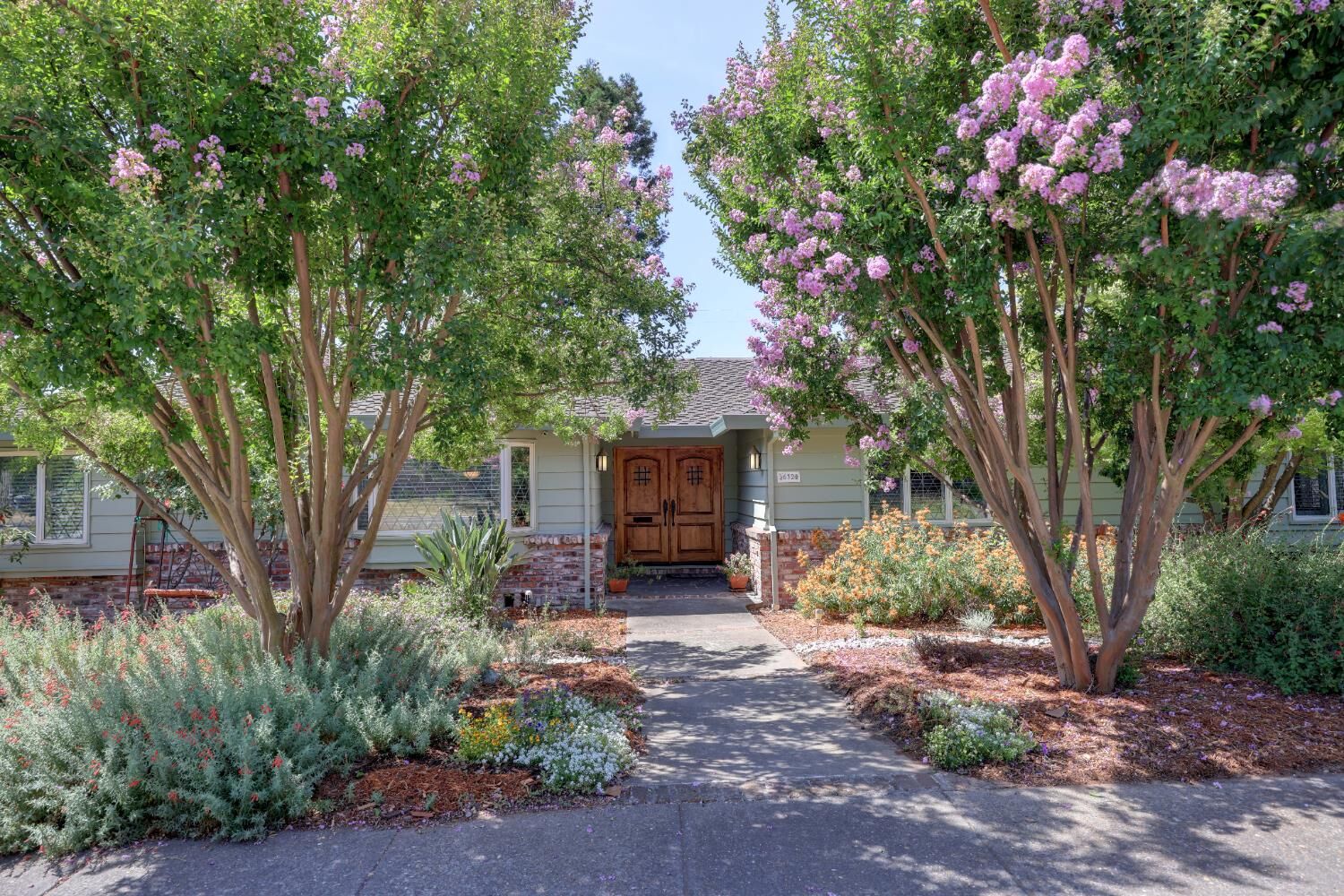 Property Photo: 6320 Eastmont Court CA 95608