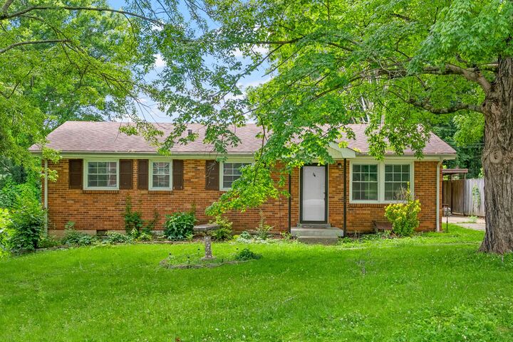 1446 McCan Dr  Clarksville TN 37043 photo