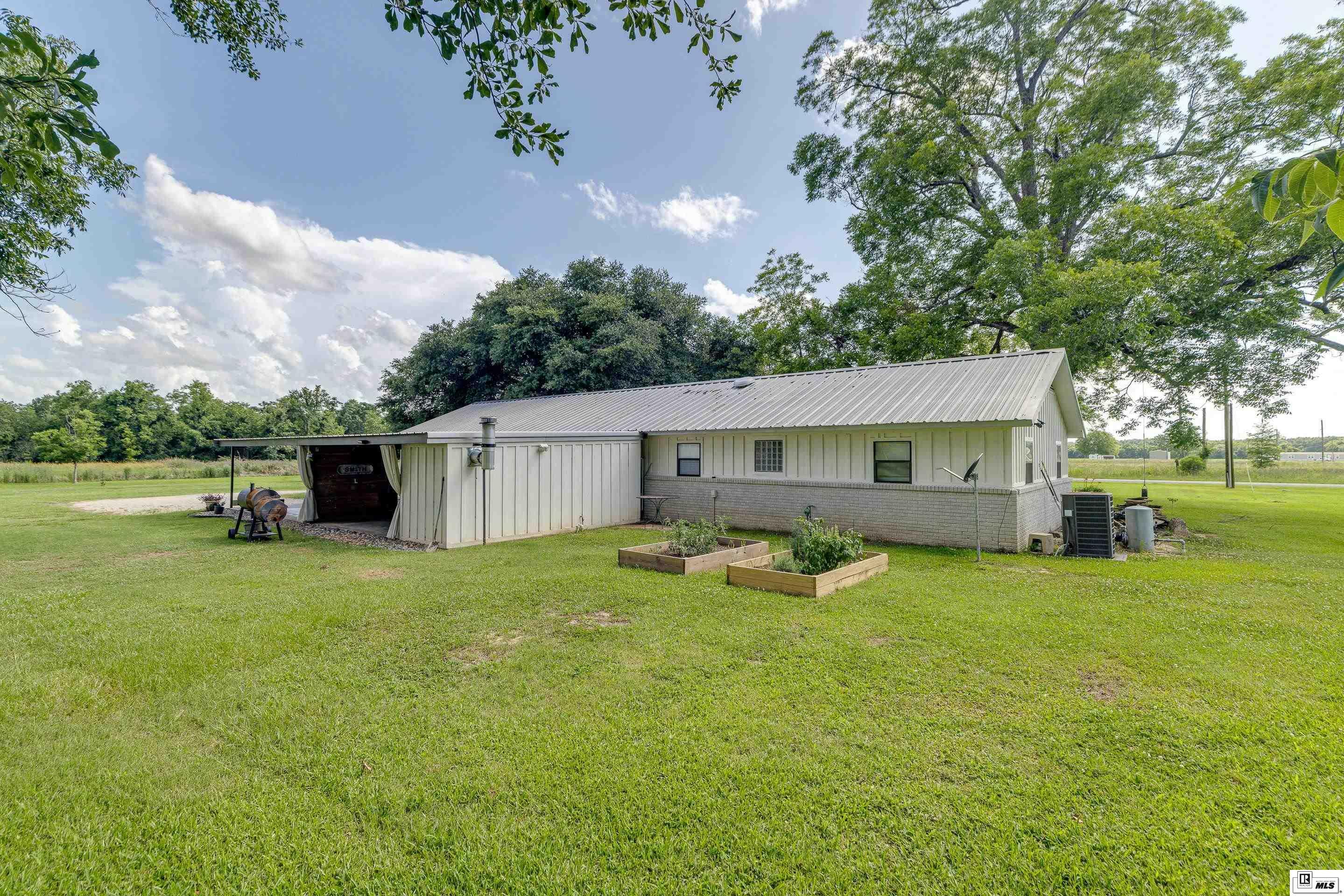 Property Photo: 717 Whitehall Road LA 71259