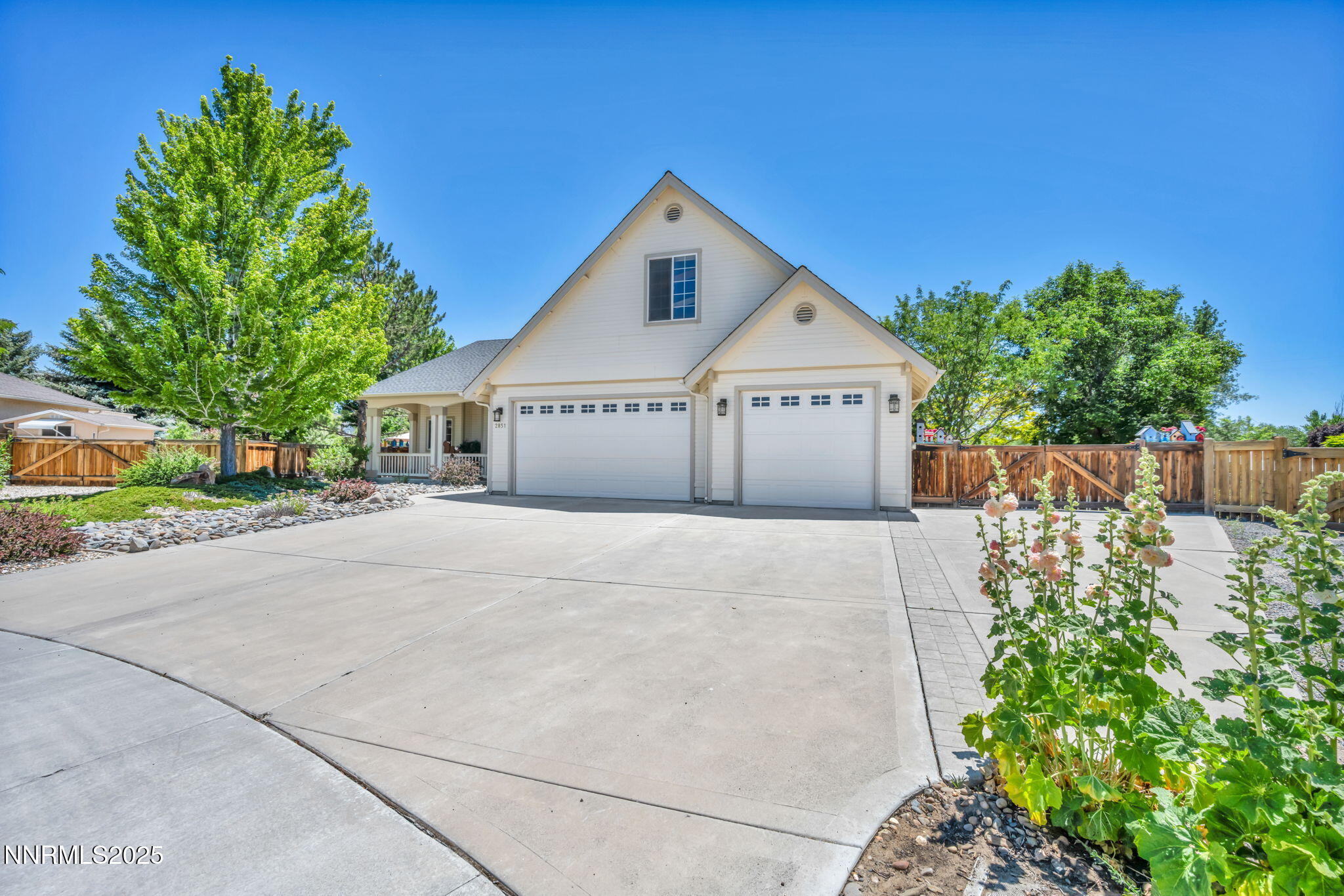 Property Photo: 2851 Sierra Mesa Court NV 89423