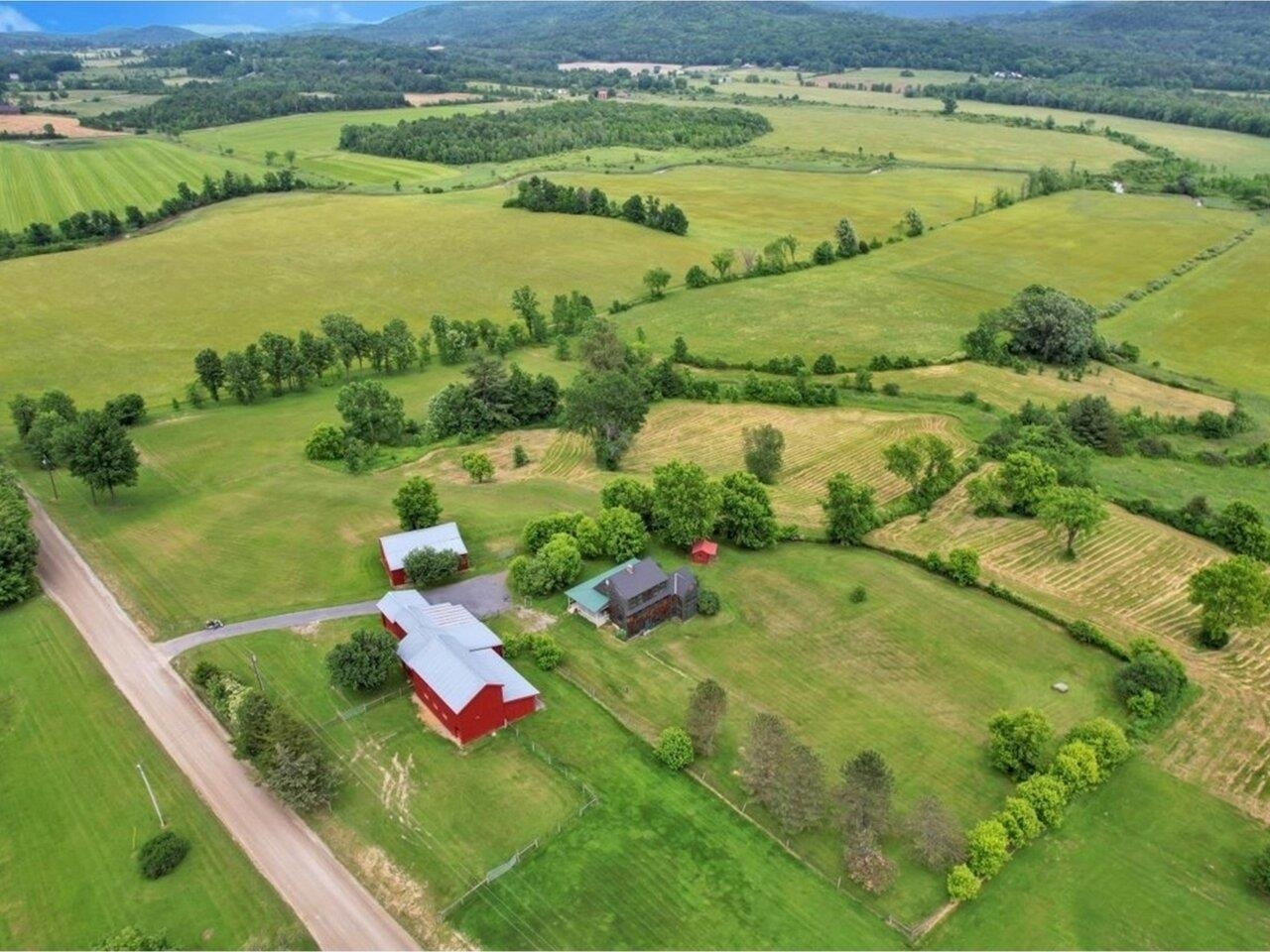 3642 Lime Kiln Road  New Haven VT 05472 photo