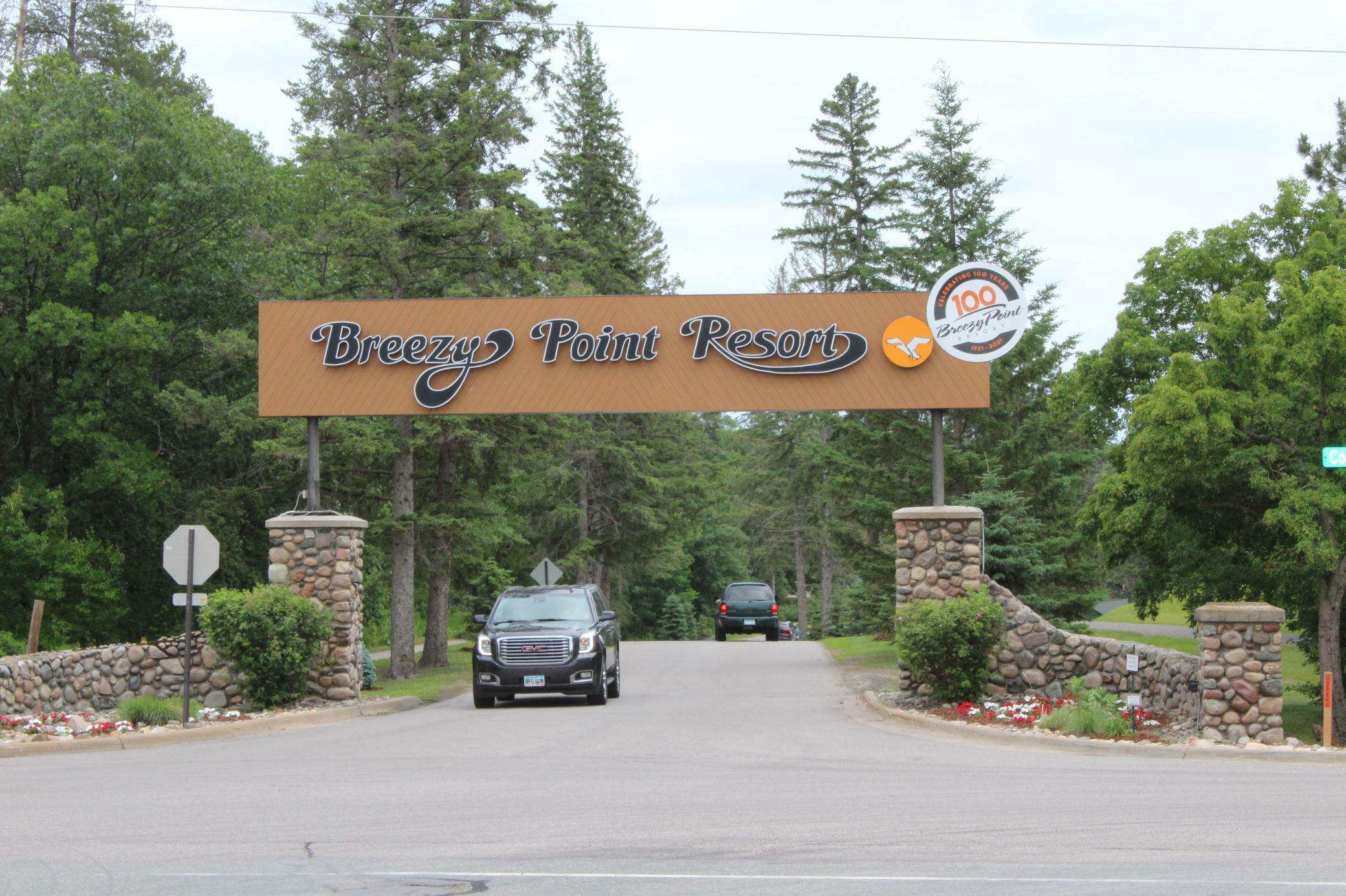 Property Photo: 9151 Breezy Point Drive 424 MN 56472