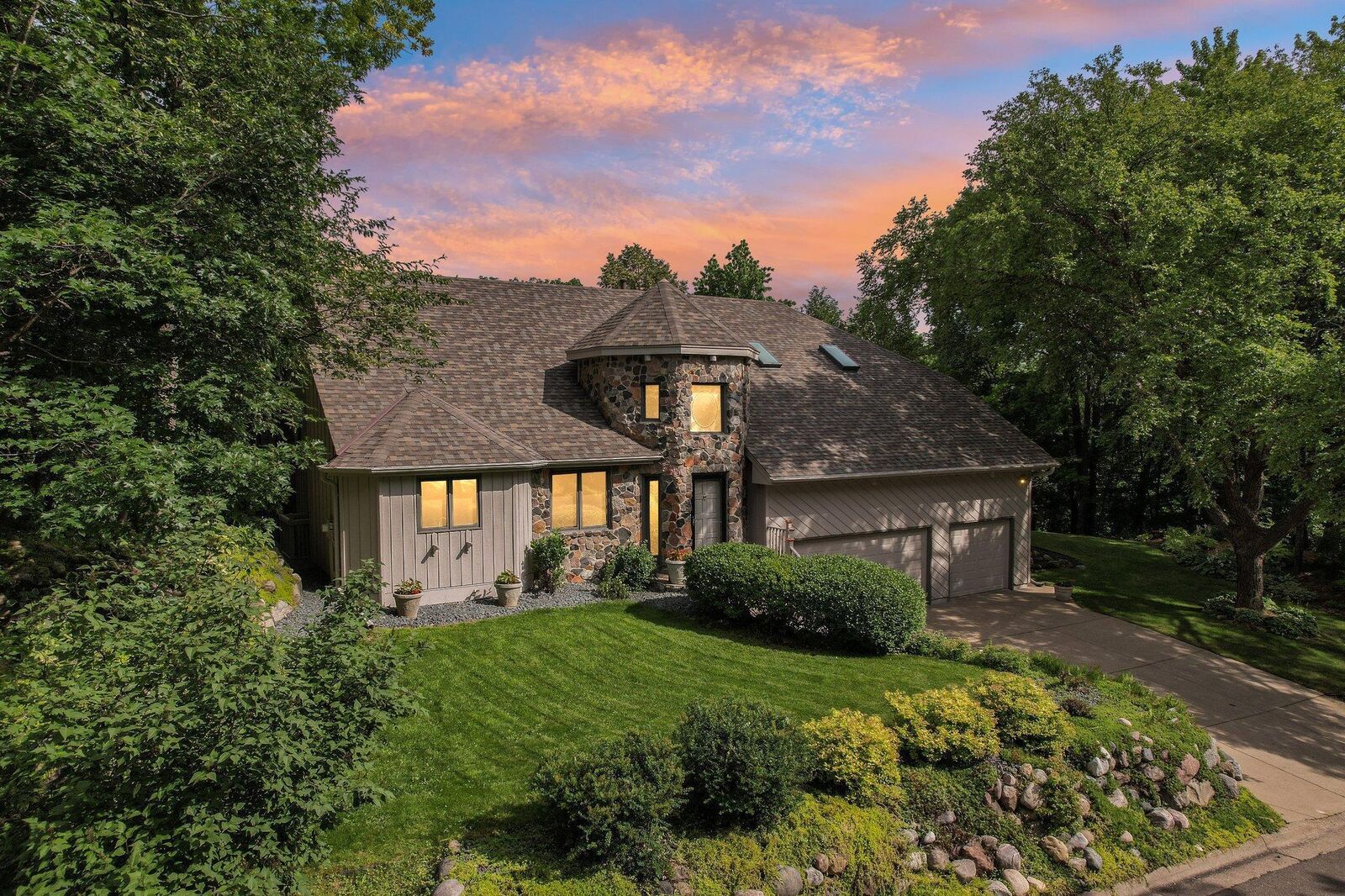 Property Photo:  9300 Wyoming Avenue S  MN 55438 