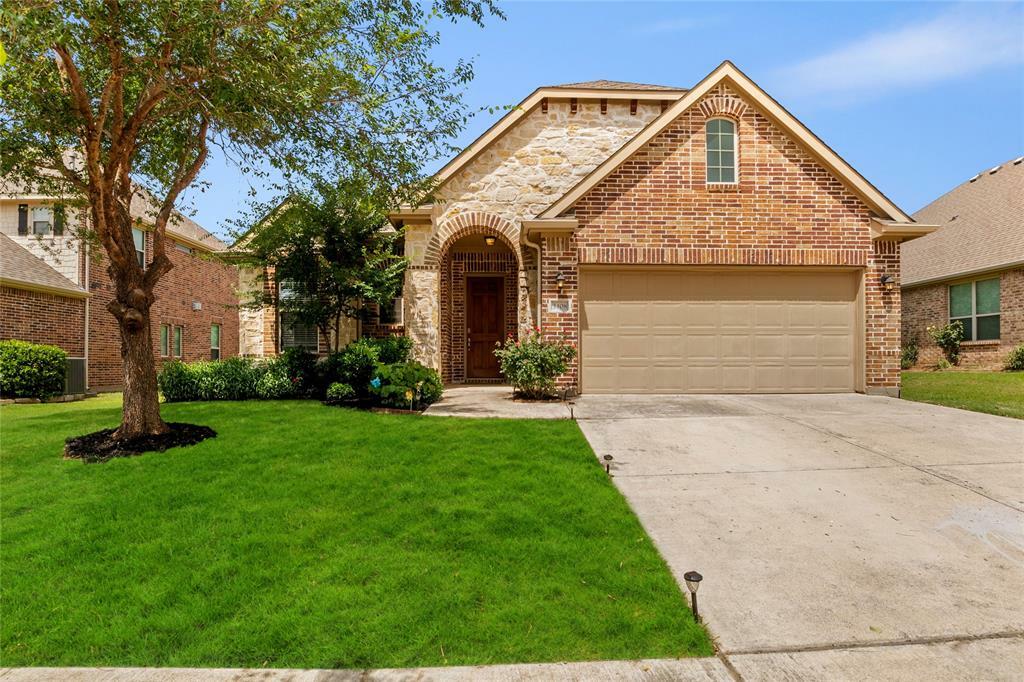 Property Photo: 3408 Glen Crest Lane TX 76208