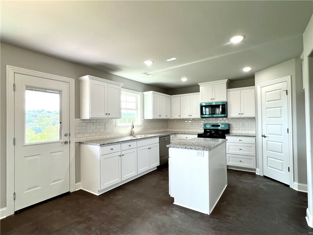 Property Photo: 328 Presley Loop AR 72740