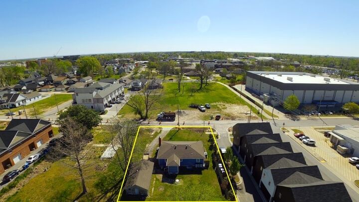 508 SW E Street  Bentonville AR 72712 photo