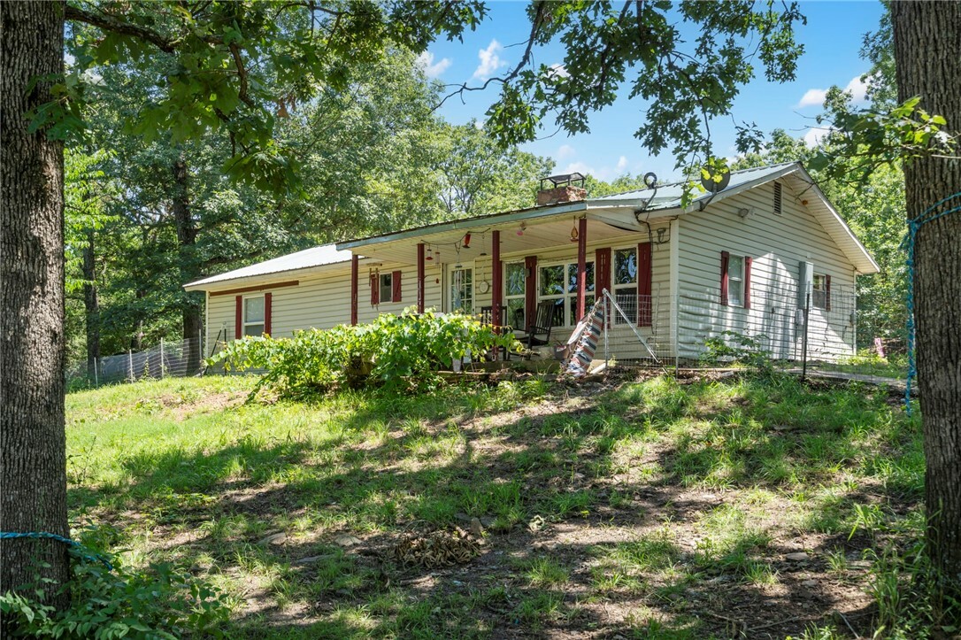 Property Photo: 16655 W Highway 62 AR 72753