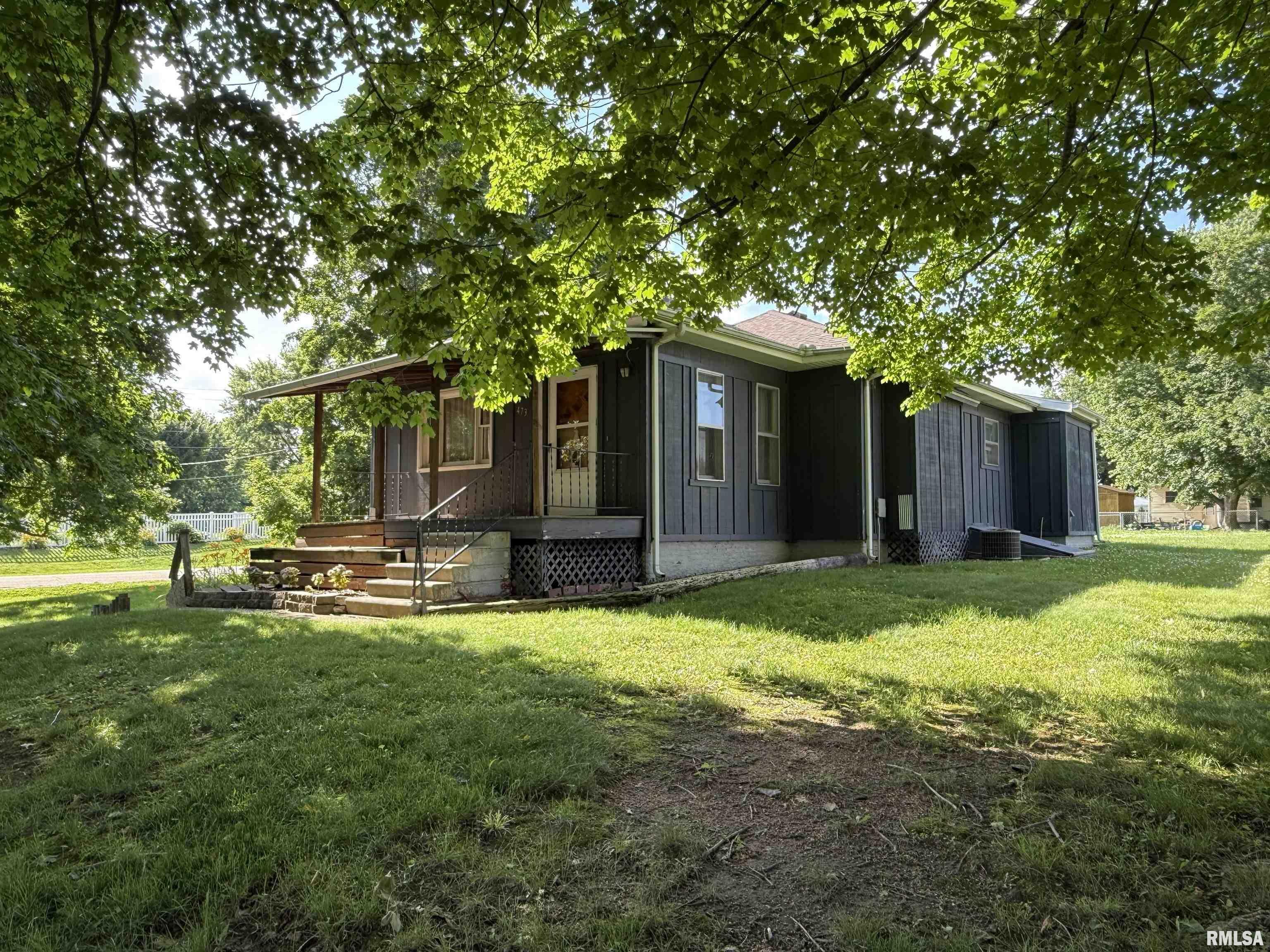 Property Photo: 473 W Olive Street IL 61520