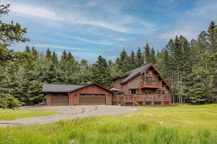 Photo de la propriété:  106 Mountain Lion Drive  AB T0L 0K0