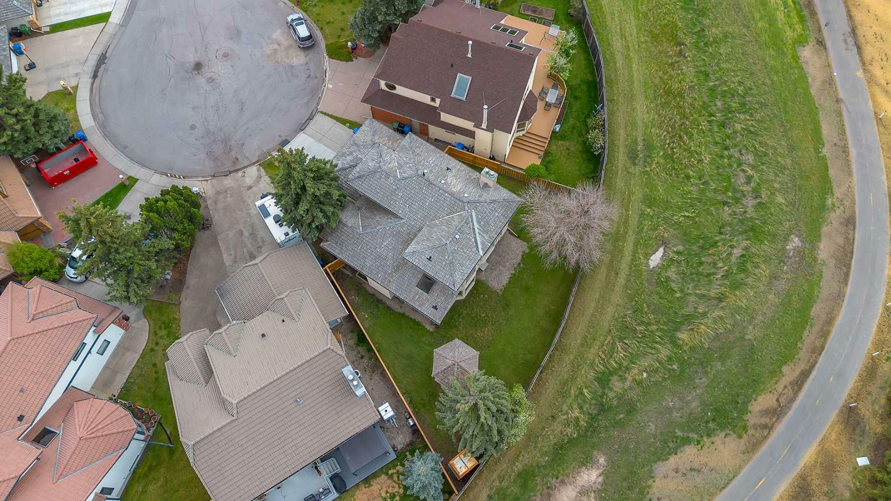 Property Photo: 188 Canter Place SW AB T2W 5M9