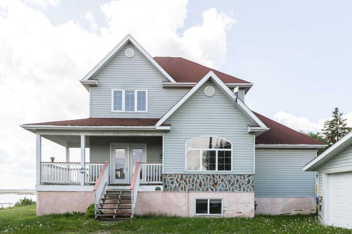 2584 Auger Road — photo 1