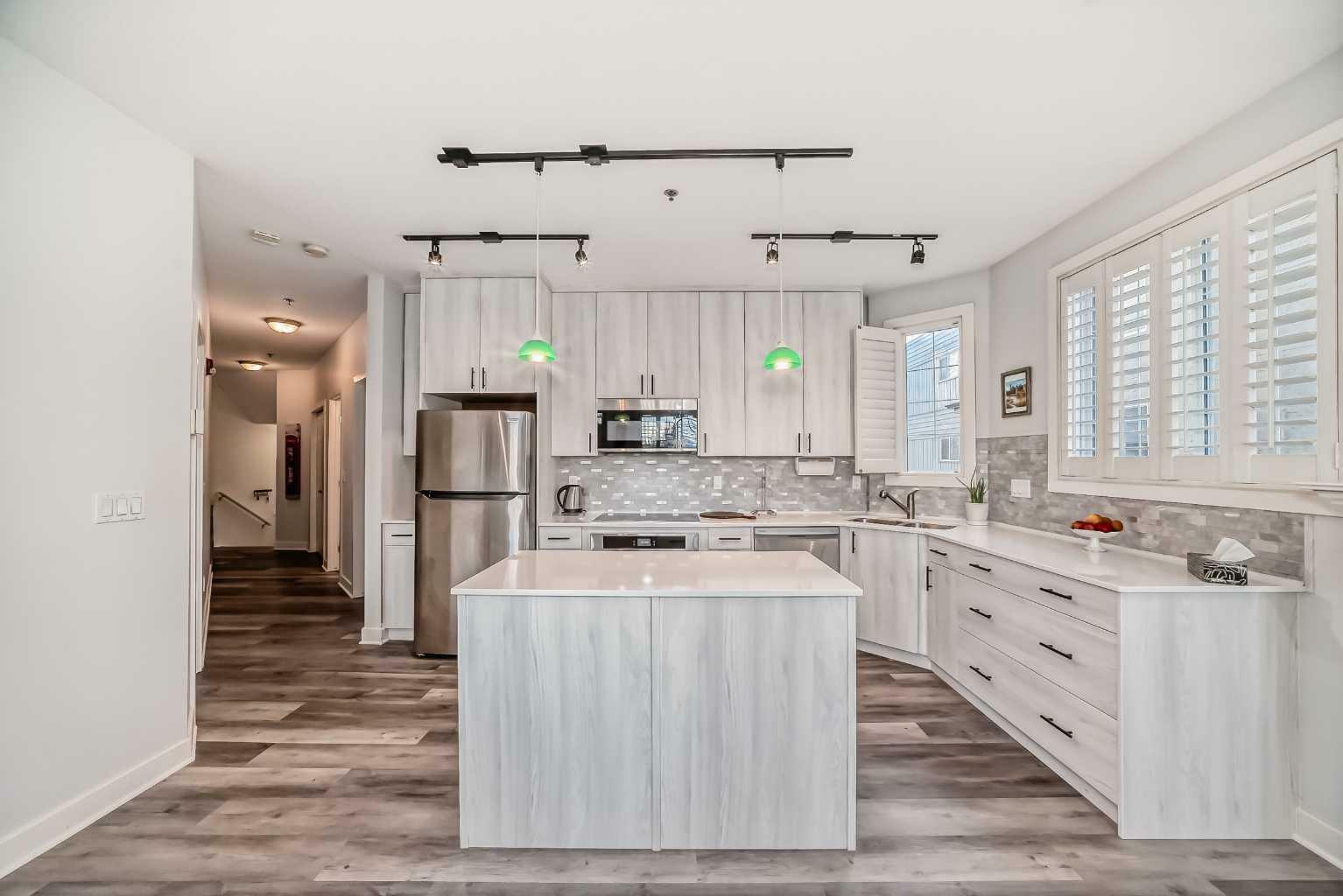 3412 Parkdale Boulevard NW 201  Calgary AB T2N 3T4 photo