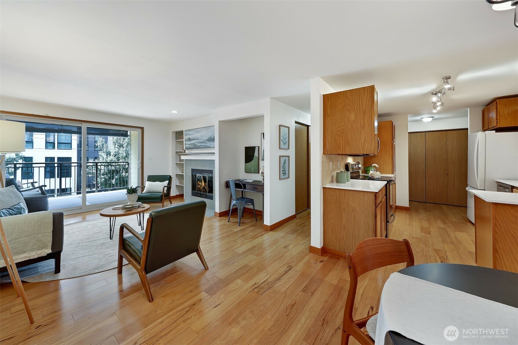 Property Photo: 8720 Phinney Avenue N 12 WA 98103