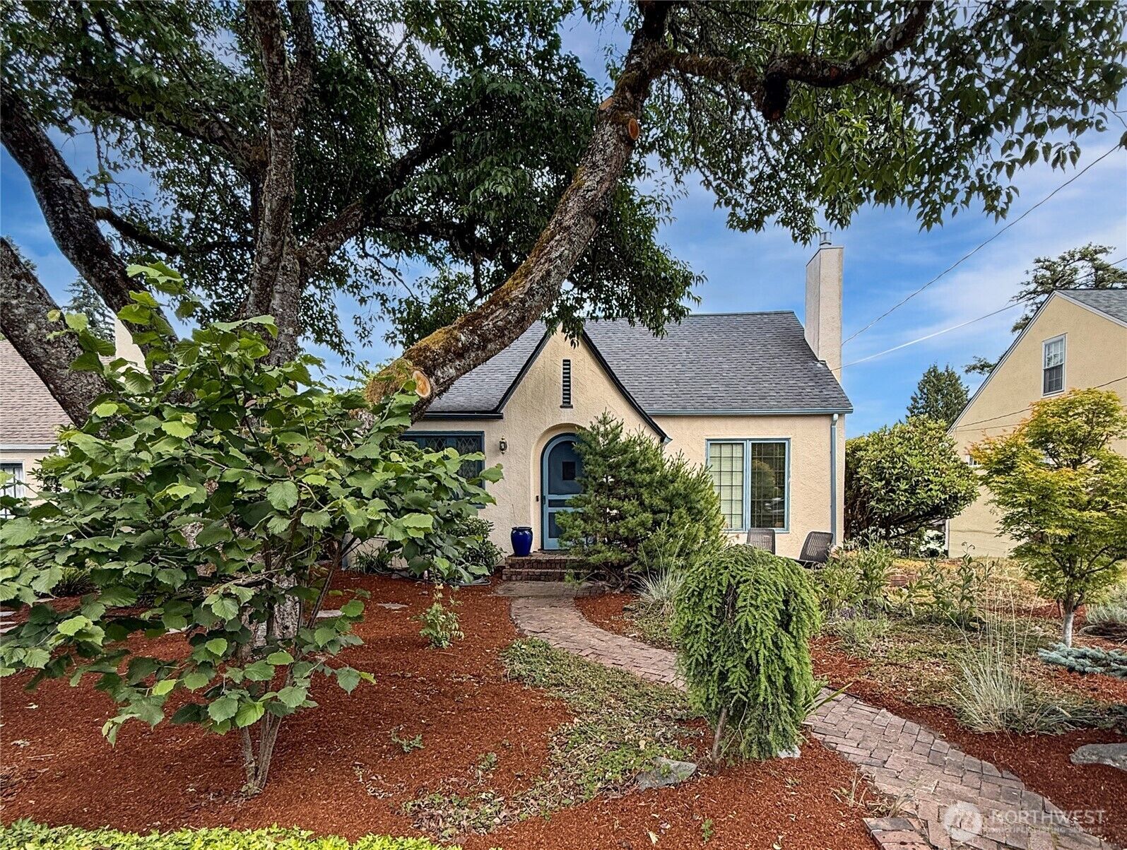 Property Photo:  424  Rogers Street NW  WA 98502 