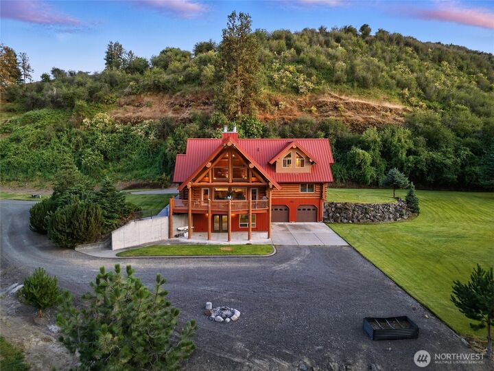 Property Photo:  1025  Orchard Street  WA 99361 
