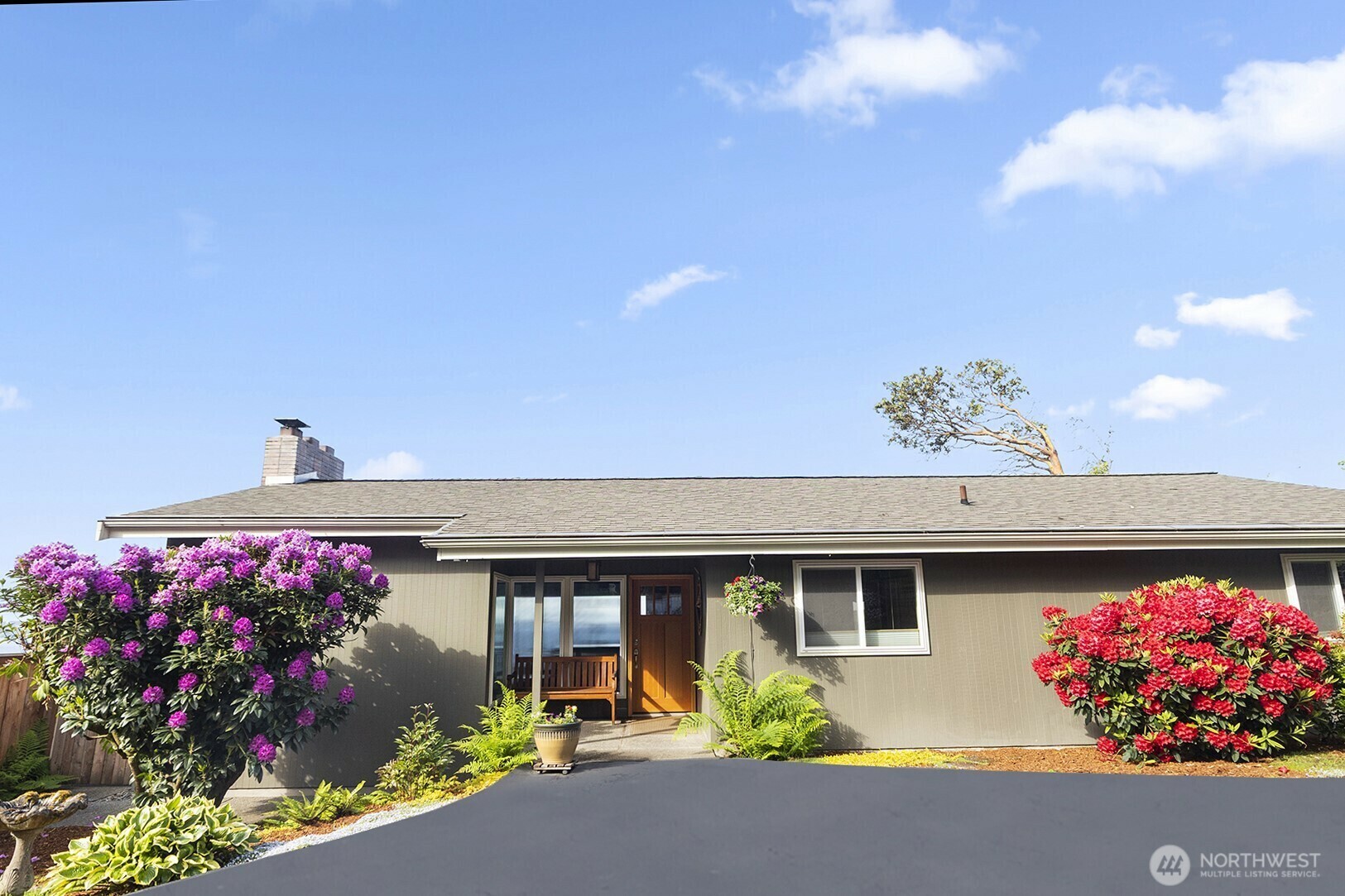 Property Photo:  21553  1st Court S  WA 98198 
