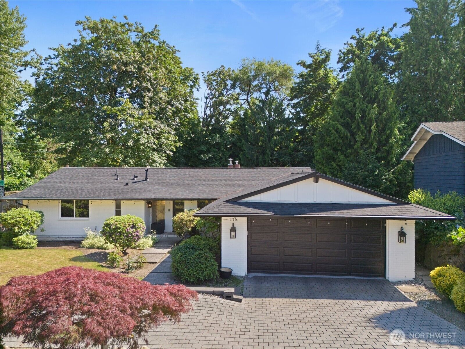 Property Photo: 11171 SE 59th Street WA 98006