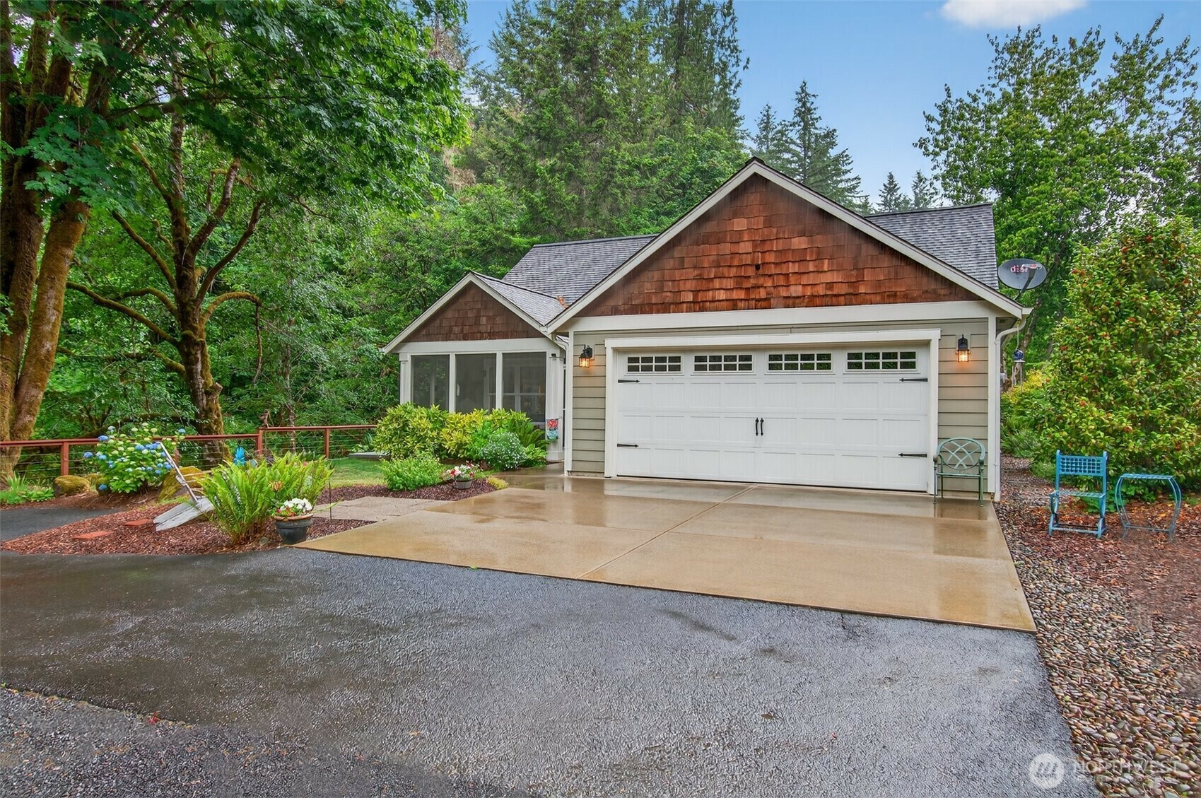 Property Photo: 721 Abernathy Creek Road WA 98632