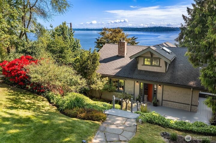 Property Photo:  14830  Glen Acres Road SW  WA 98070 