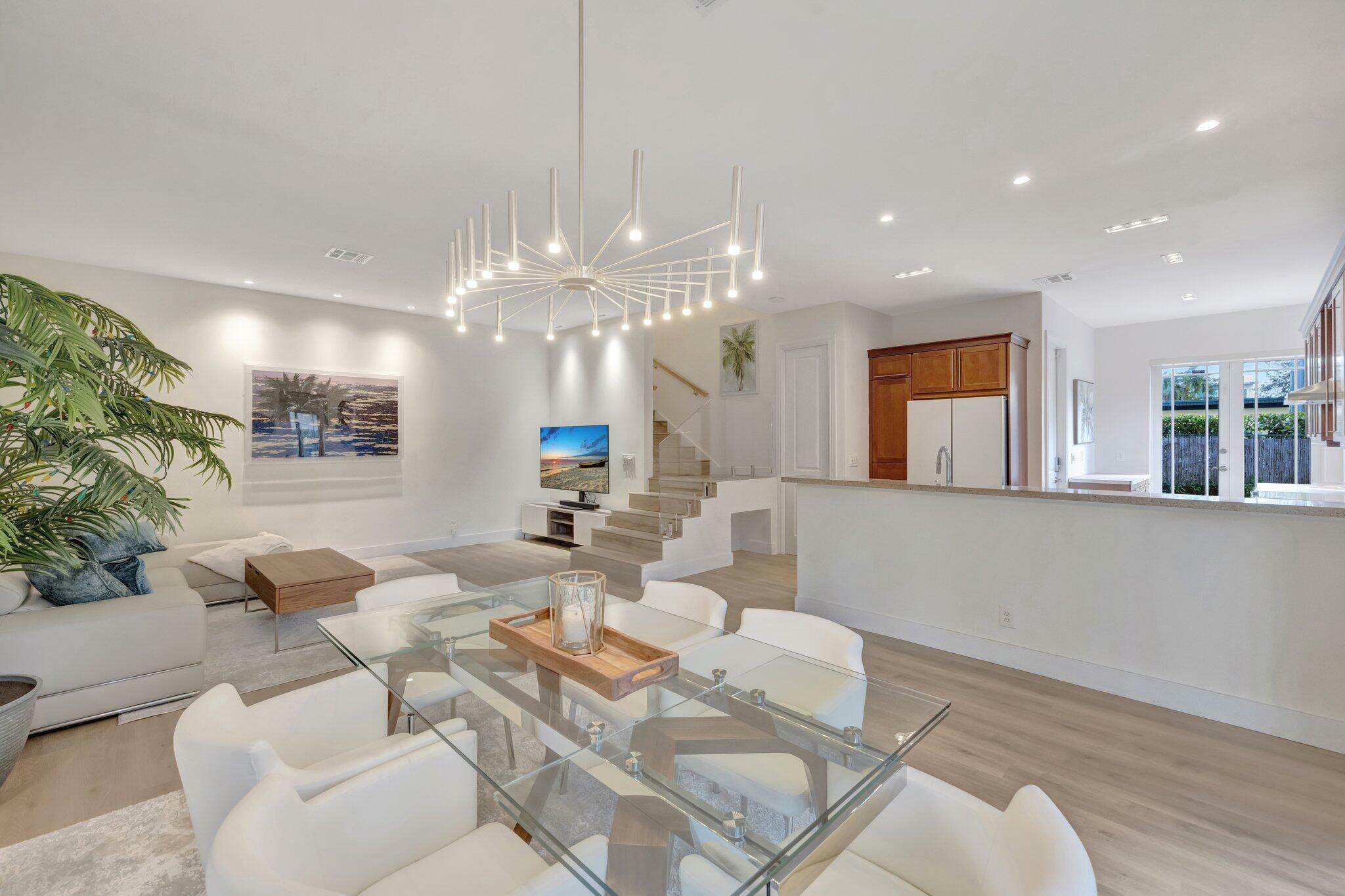 Property Photo: 1106 SE 4th Avenue FL 33316