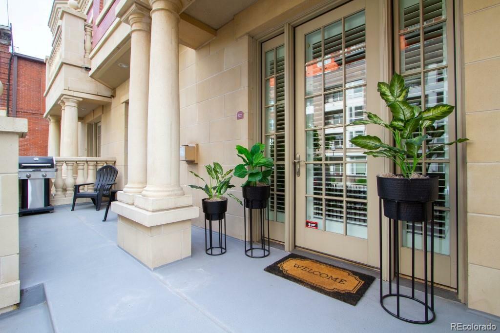 Property Photo:  1950 N Logan Street 102  CO 80203 