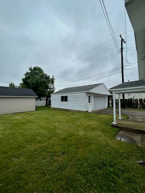 Property Photo: 715 W 30th Street IN 47331