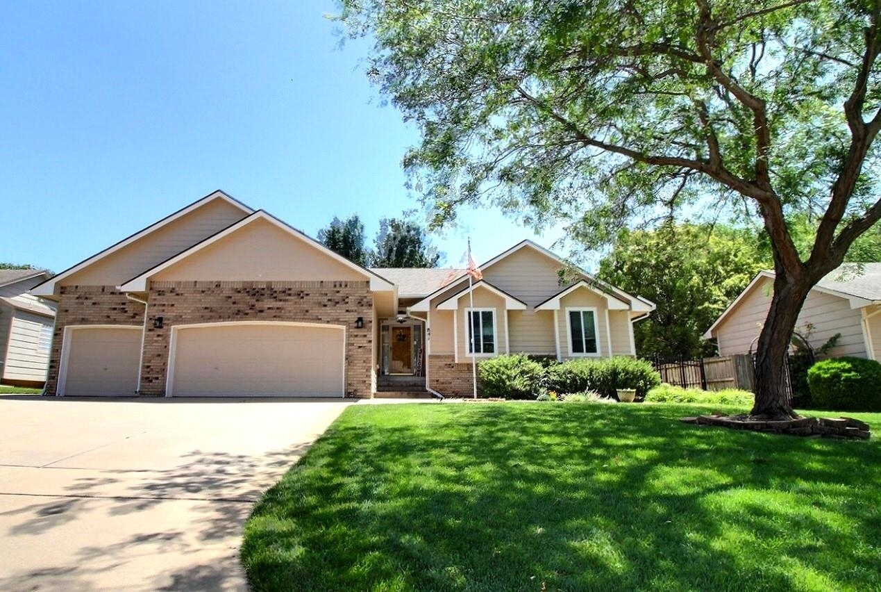 841 E Cedarbrook Rd  Derby KS 67037 photo