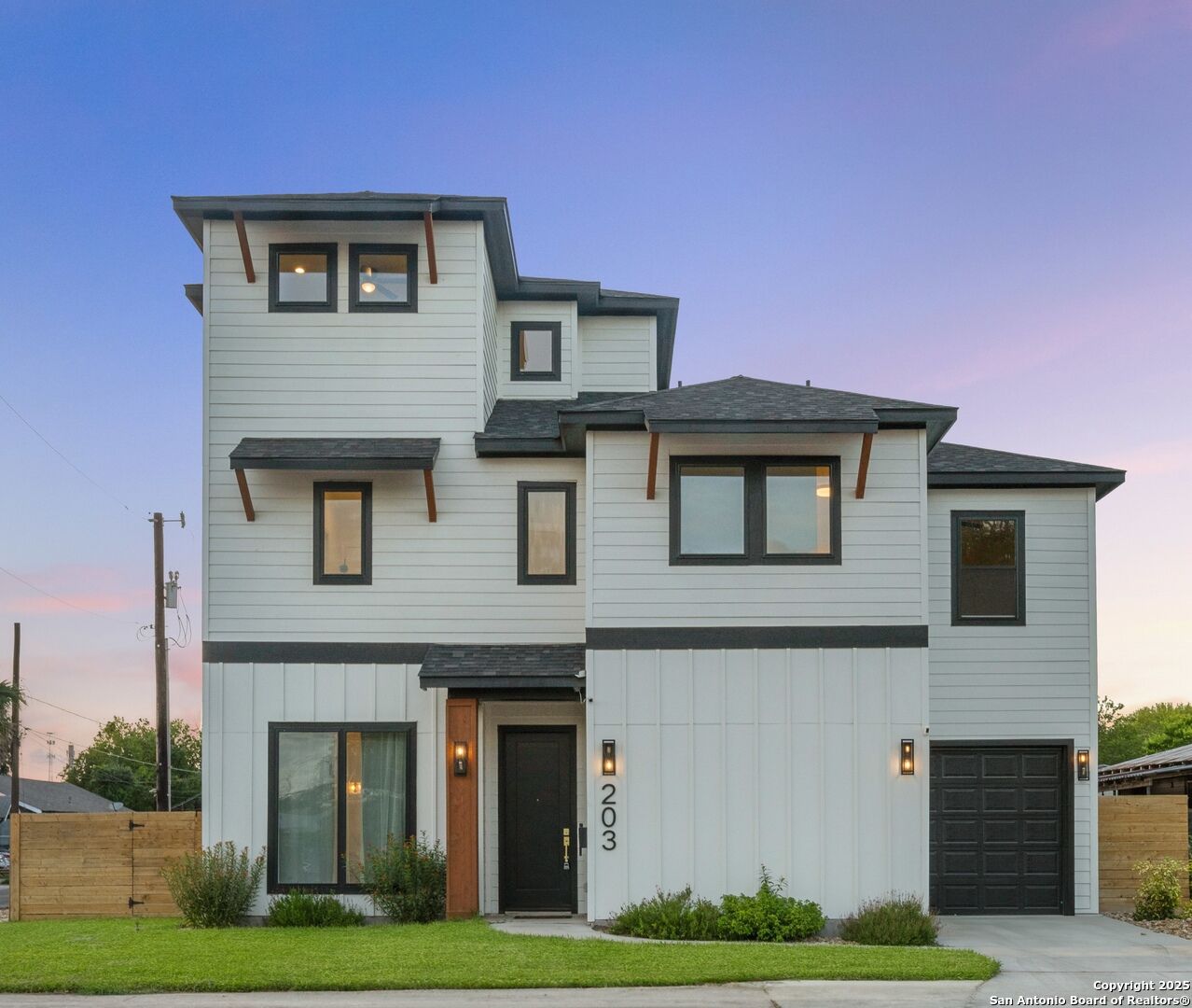 Property Photo:  203 Denver  TX 78210 