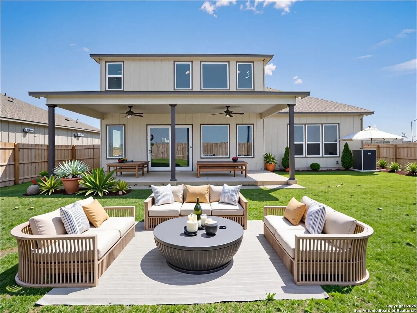 Property Photo: 7802 Village Lake TX 78244