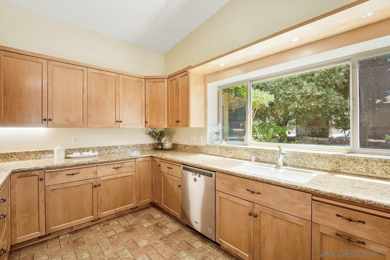 Property Photo:  1353 Roxanne Dr  CA 92021 